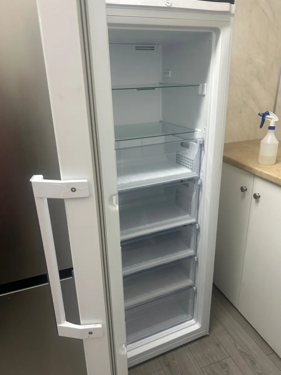 Beko Freestanding Tall Frost Free Freezer - Image 3
