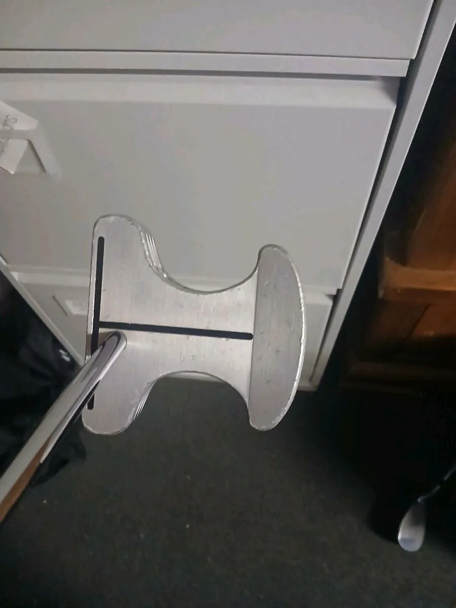 Taylormade putter  very good condition - Image 2