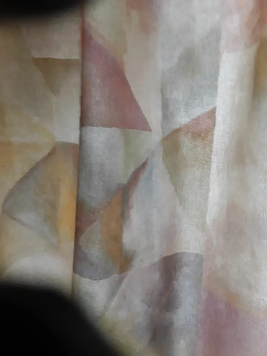 Pastel coloured drapes - Image 1