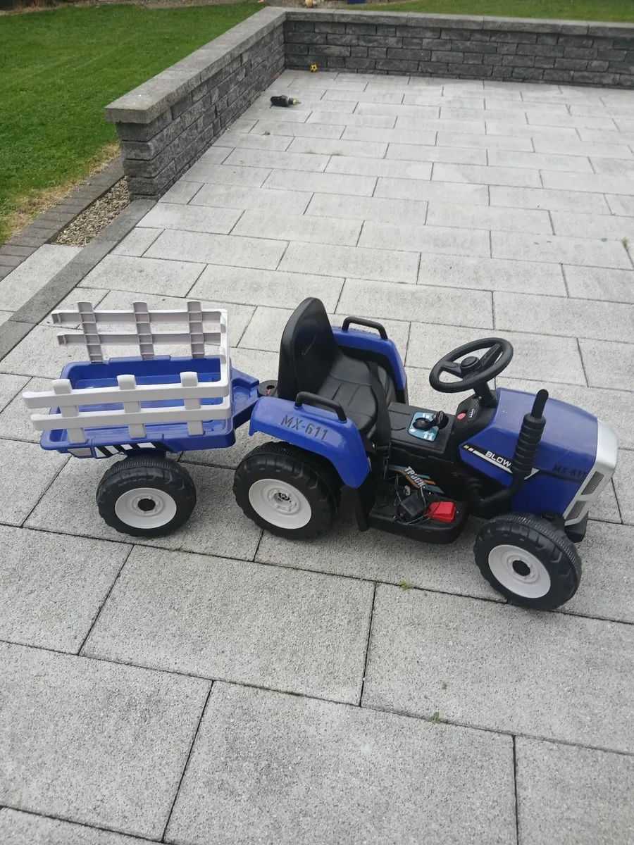 Kids Electric Tractor and Trailer - Image 2