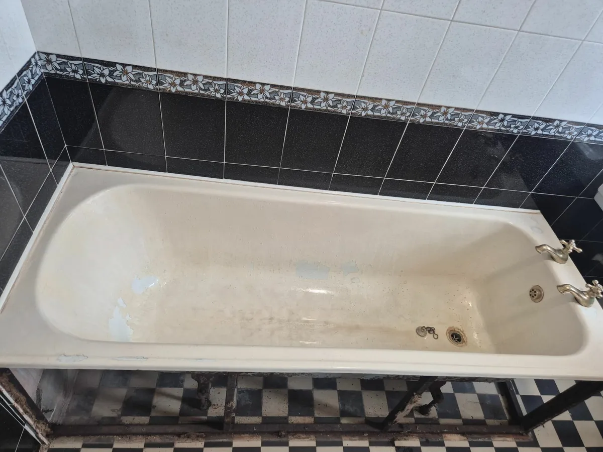 Cast Iron Bath,  Sink, Toilet - Image 4