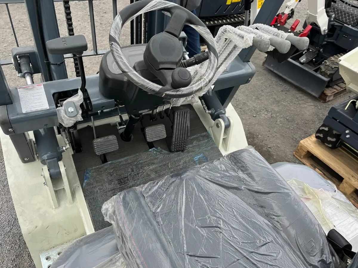 MITSUBISHI DIESEL ENGINE FORKLIFT - BRAND NEW - Image 4