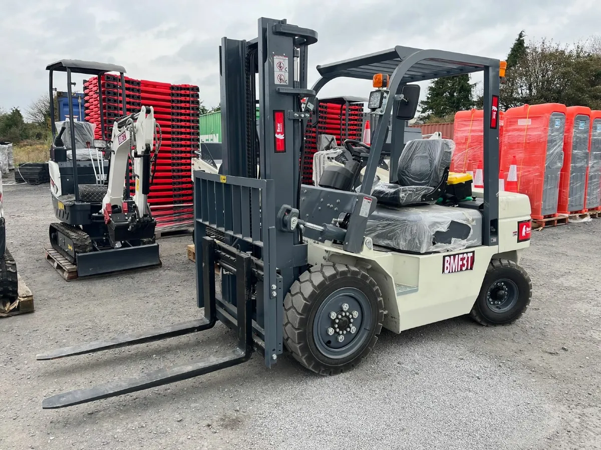 MITSUBISHI DIESEL ENGINE FORKLIFT - BRAND NEW - Image 1