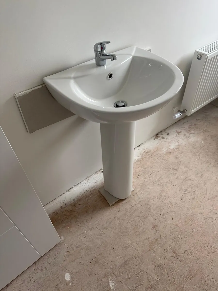 Hand basin