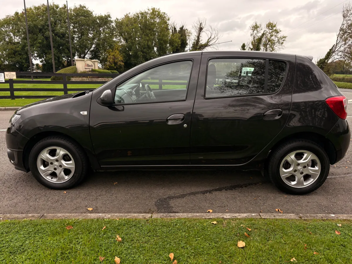 ONE OWNER 35k MILES TOP SPEC - Image 4