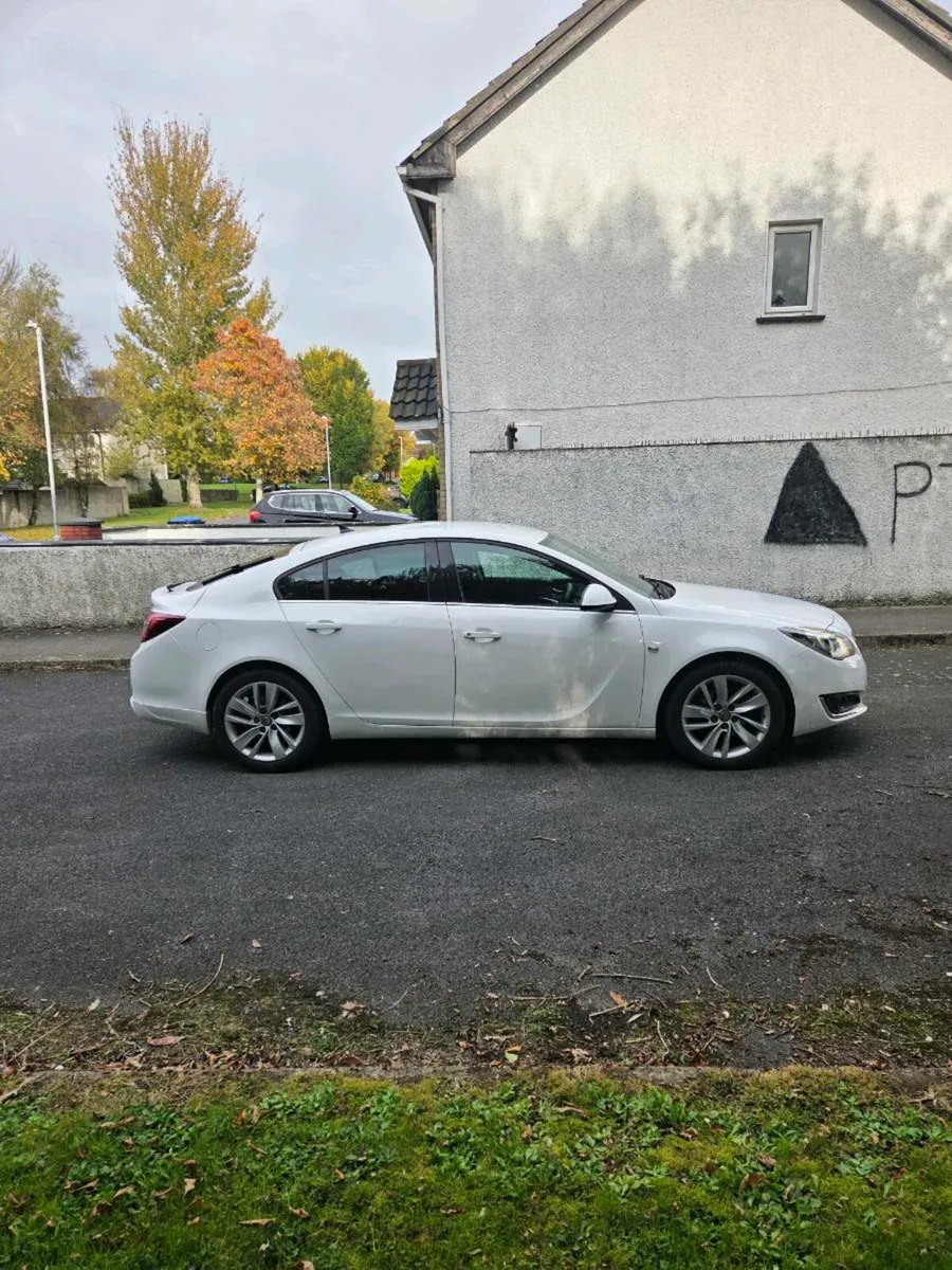 15 OPEL INSIGNIA - Image 3