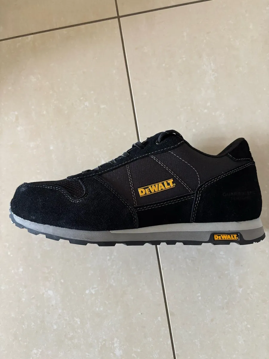 DeWalt safety shoes - Image 2