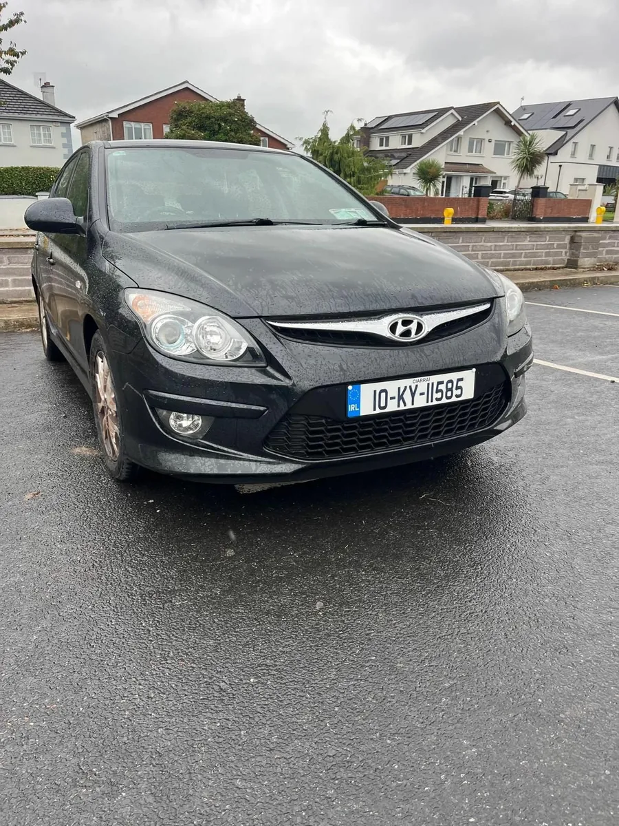 Hyundai i30 2010 - Image 2