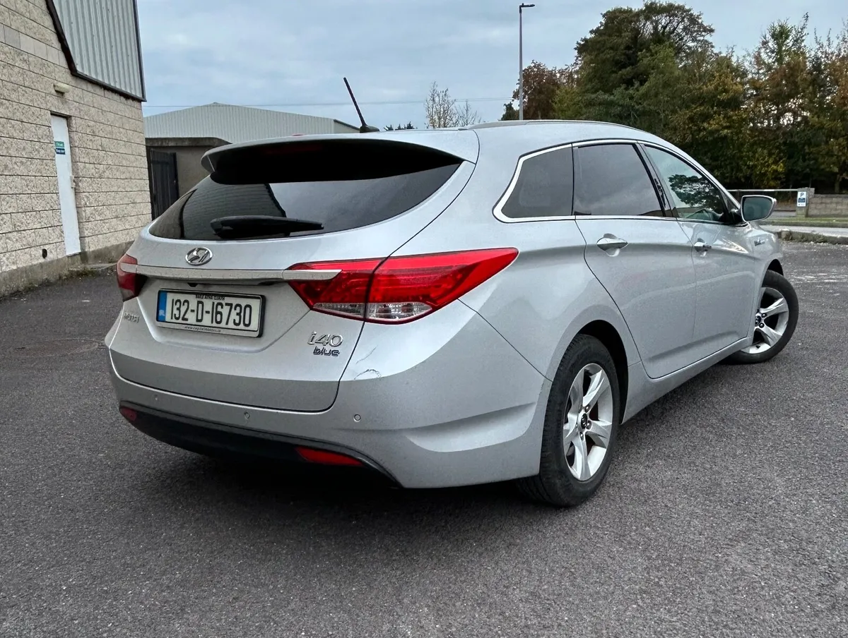 Hyundai i40 2013 - Image 2