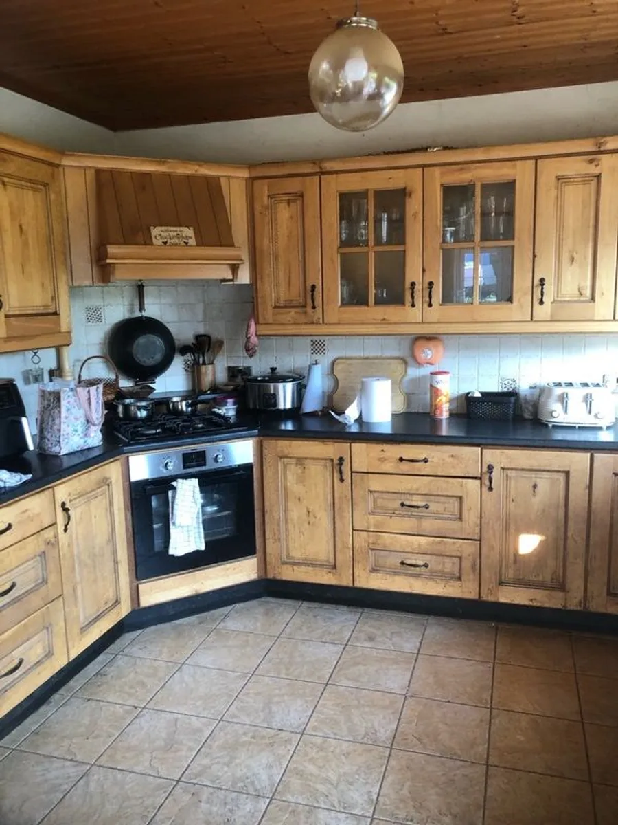 Solid Oak Kitchen - Image 3