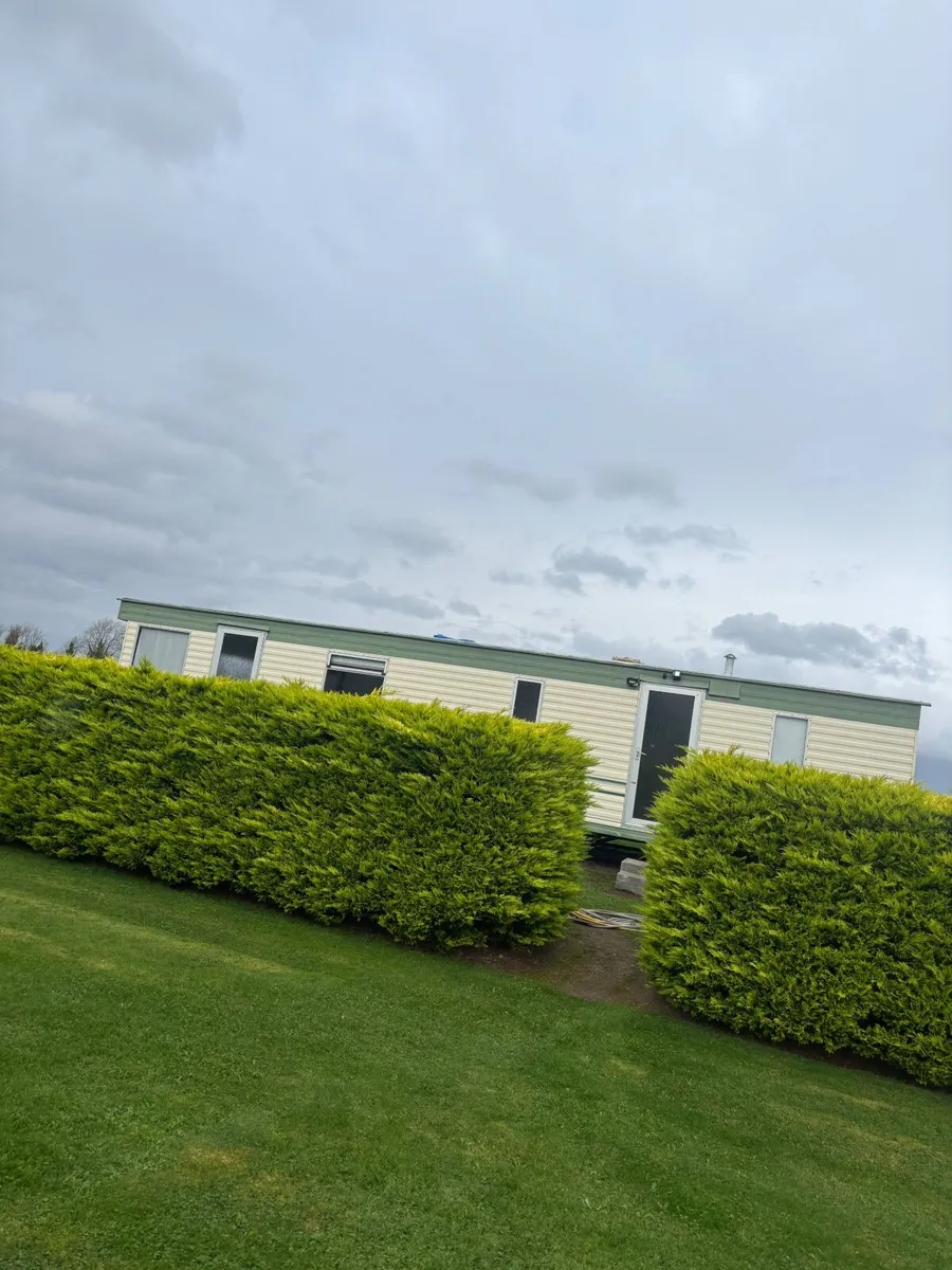 Mobile home - Image 1