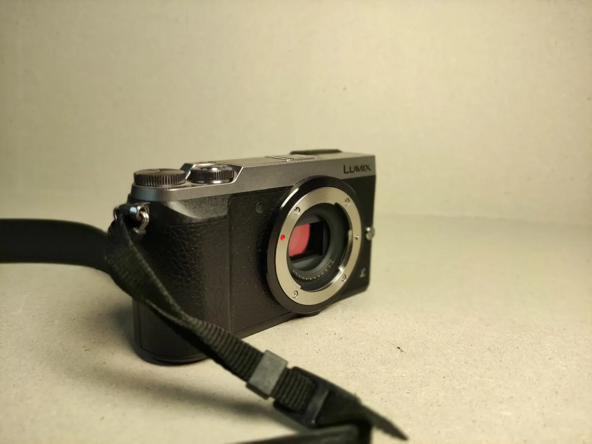 Panasonic Lumix GX80 - Less than 1000 Shoots - Image 3