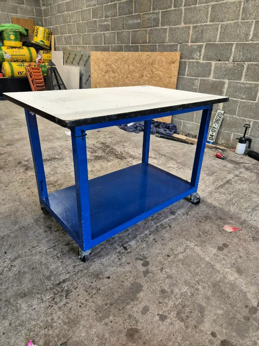 Heavy duty work bench - Image 1