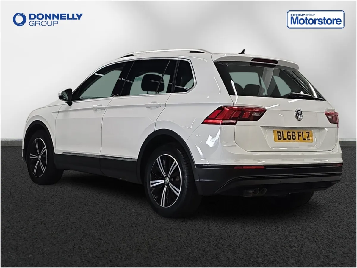 Volkswagen Tiguan Diesel Estate SE Nav - Image 2