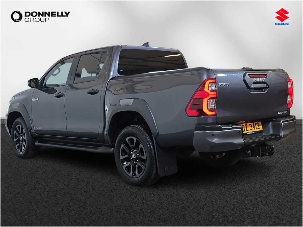 Toyota Hilux Diesel Invincible X - Image 2