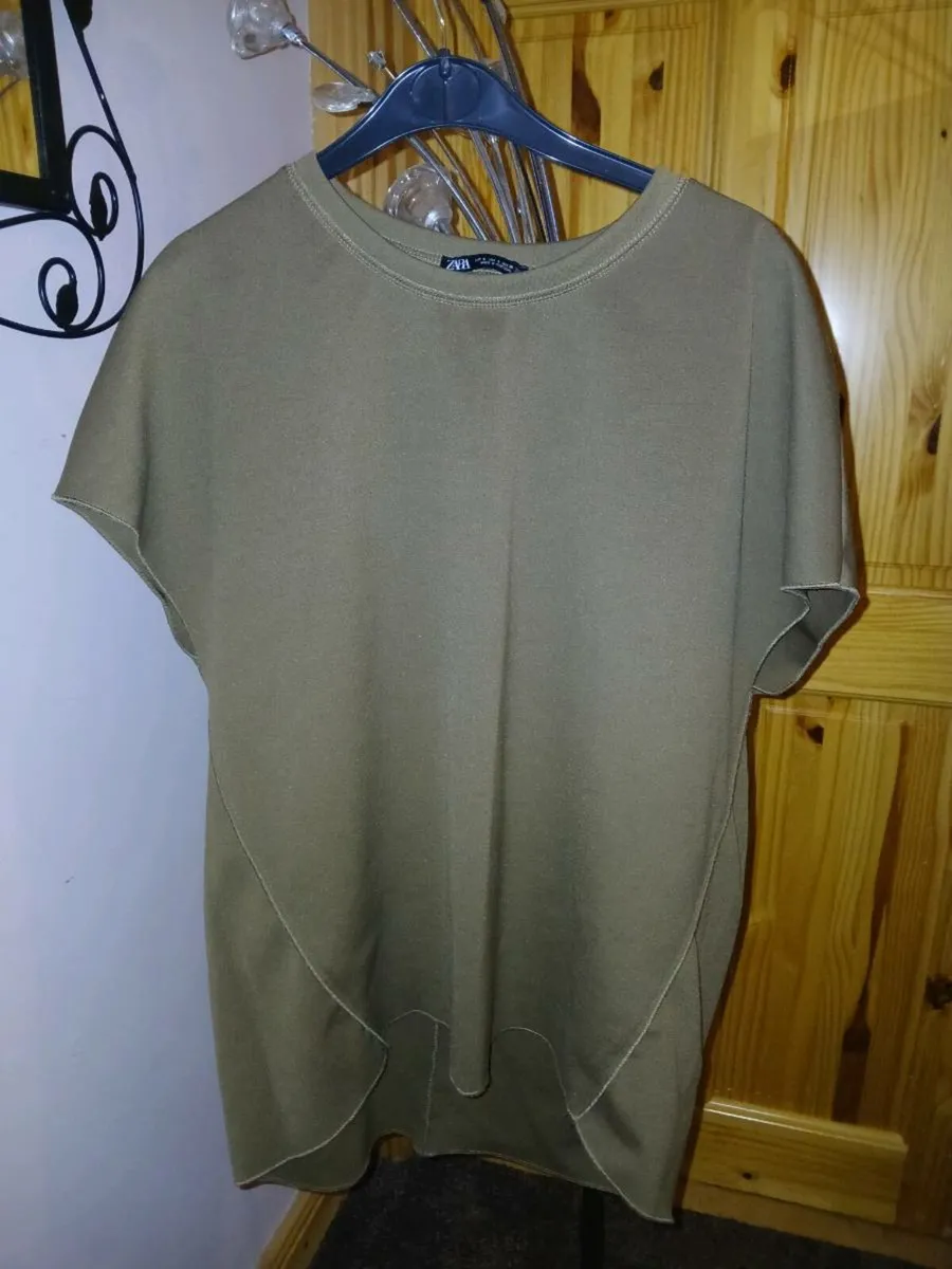 ZARA 2 PIECE SIZE SMALL - Image 2