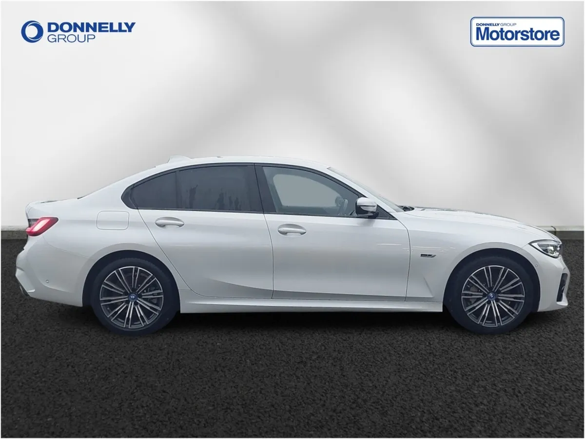 BMW 3 Series Saloon M Sport - Image 3