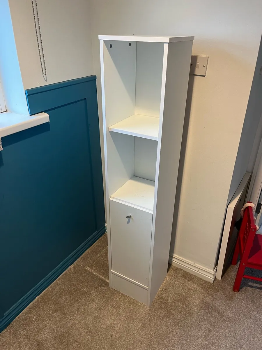 Shelves / Cupboard - Image 1