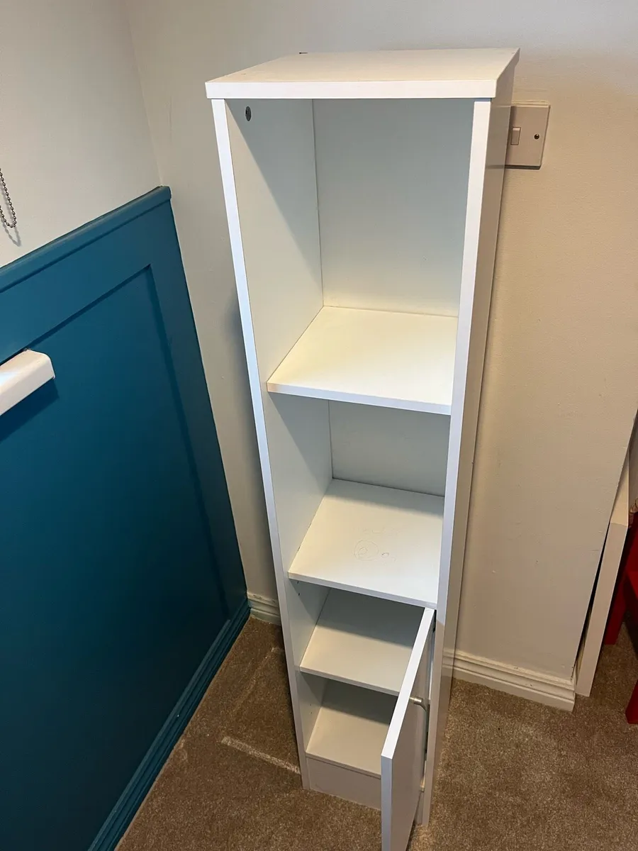Shelves / Cupboard - Image 3