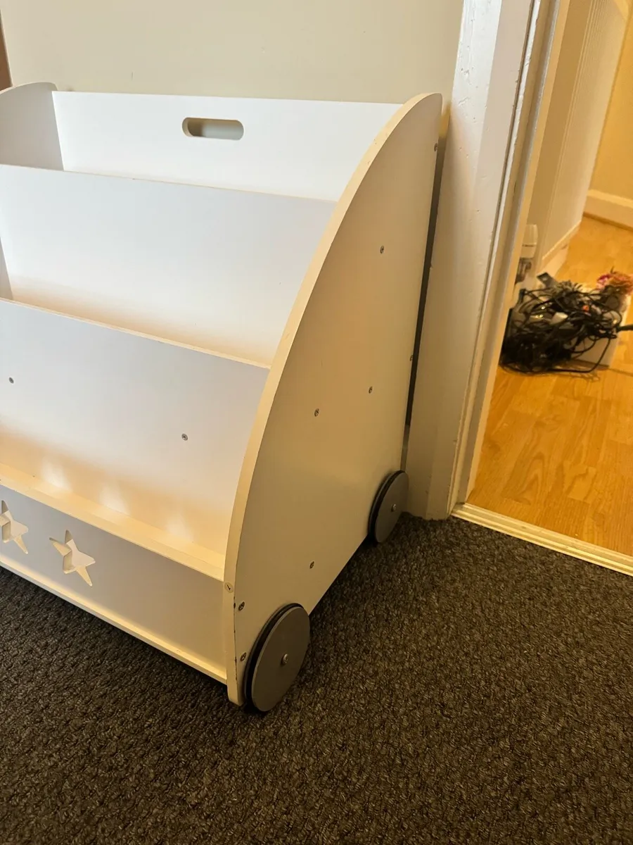 Kids book shelf - Image 2