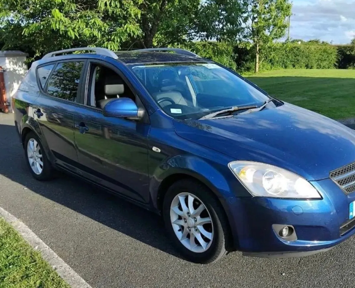 10 Kia Ceed 1.6 Diesel. Tax 02.26. €2150 Ono. - Image 1