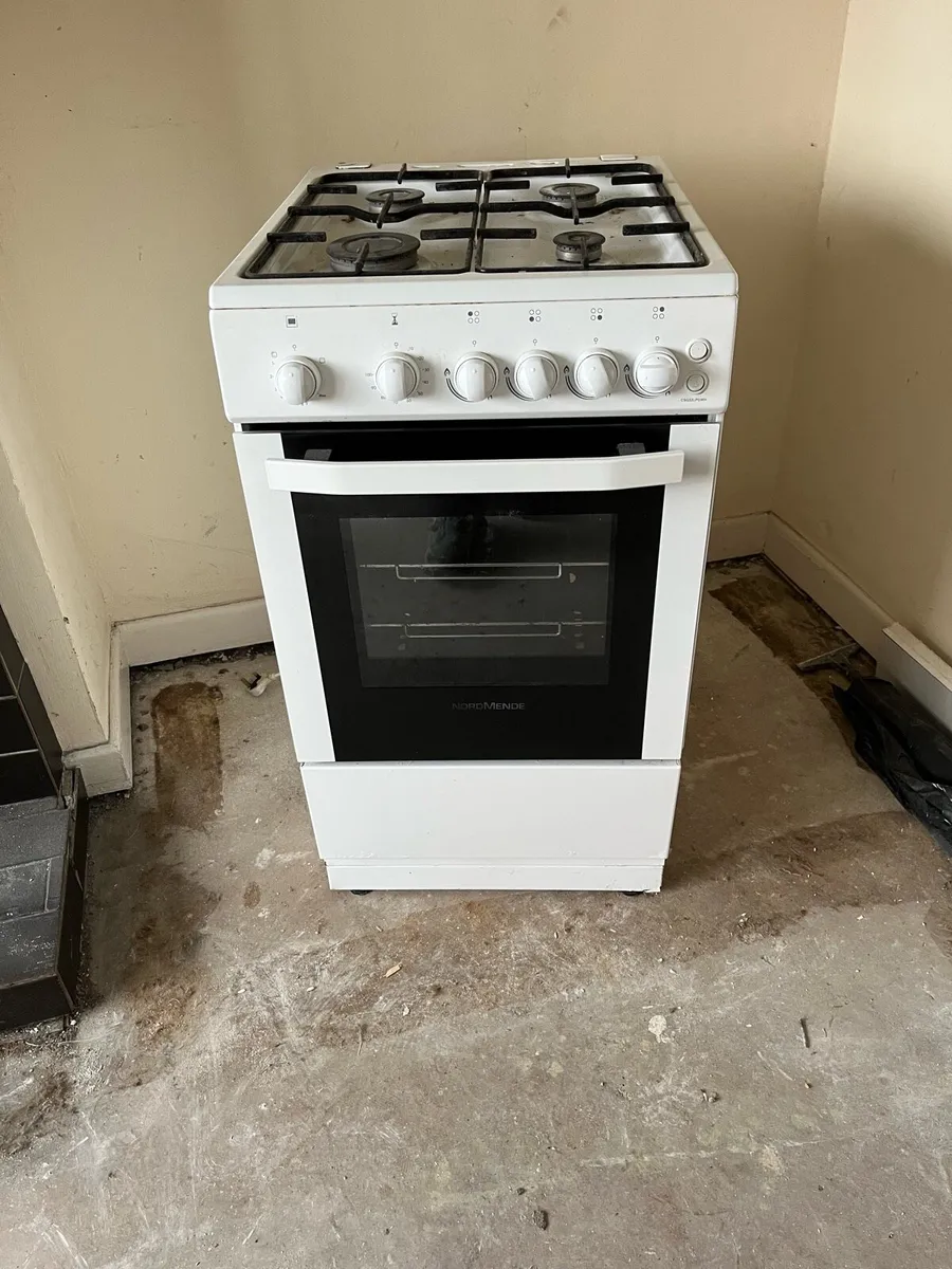 Gas cooker - Image 1