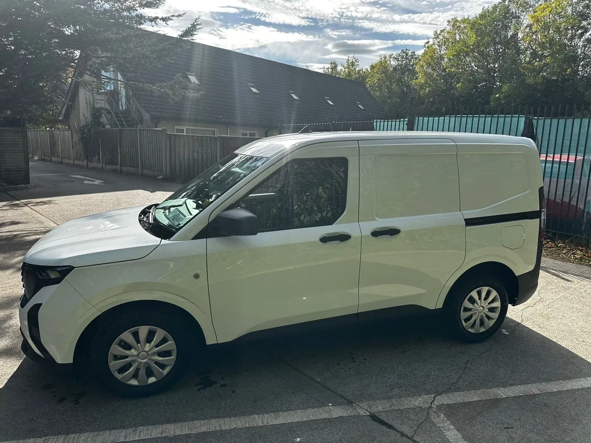 Car - Image 3