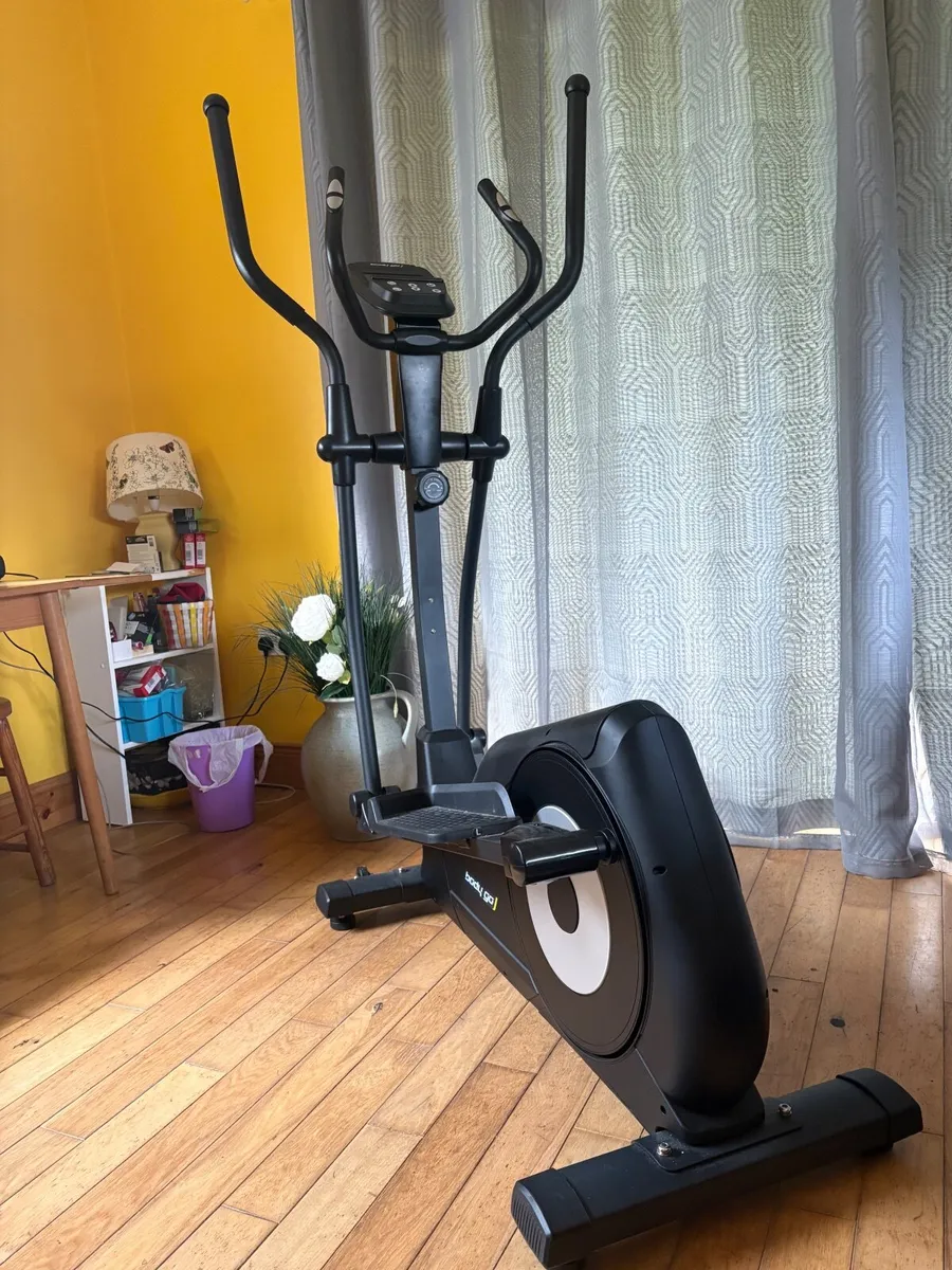 Cross Trainer - Image 3