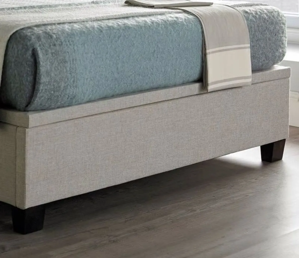 Walkworth king 5 foot storage/ottoman bed - Image 4
