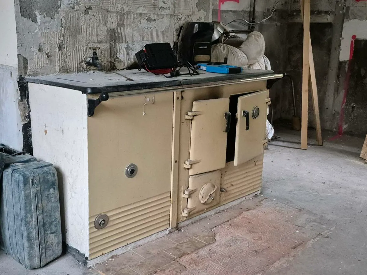 Solid fuel burner (vintage)