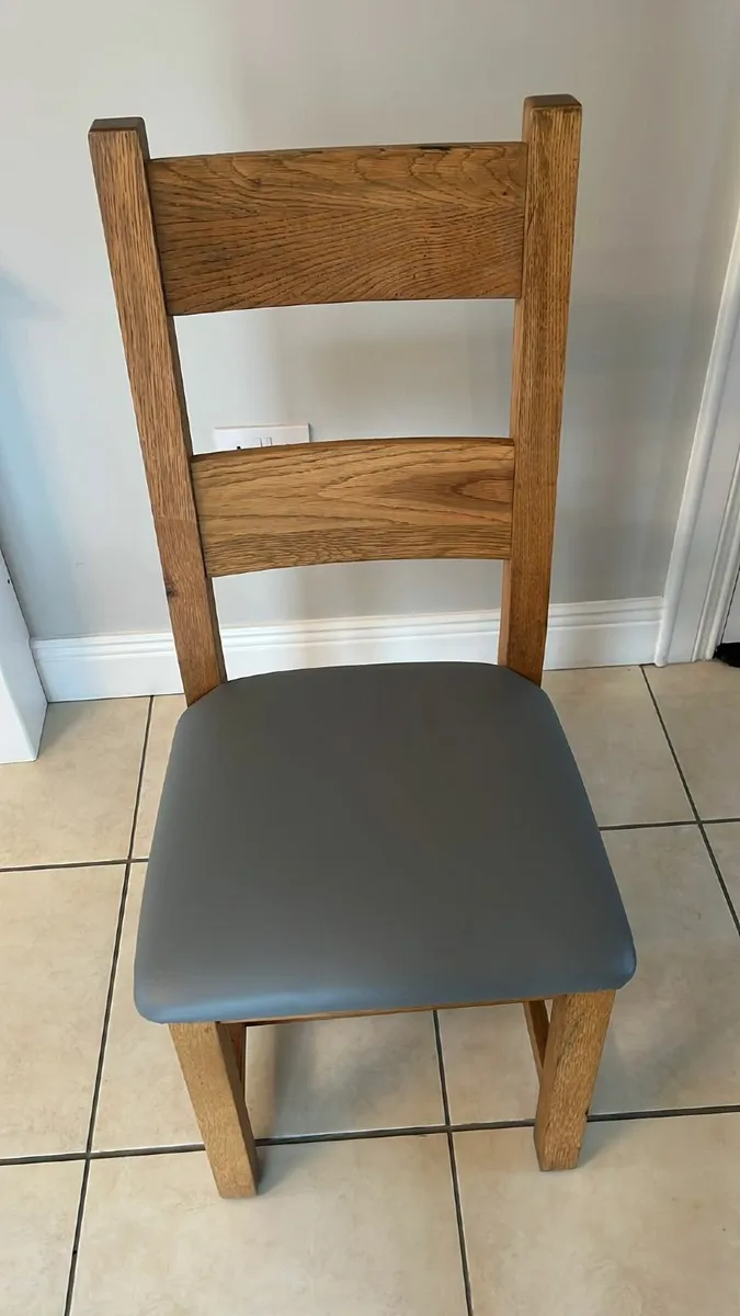 Dining chairs - Image 1
