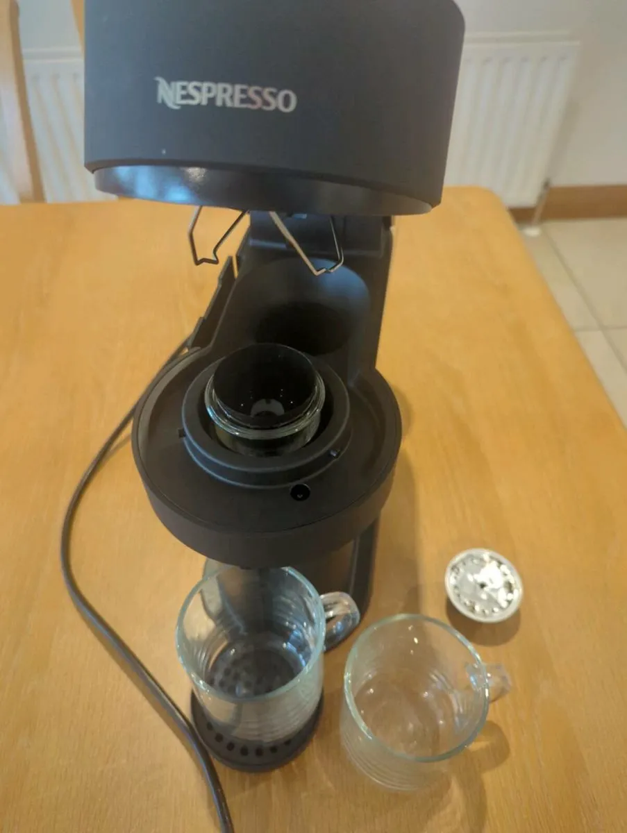 Nespresso Vertuo Next coffee machine. New. - Image 2