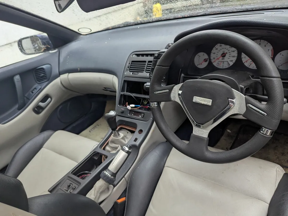 Nissan nz300 - Image 2