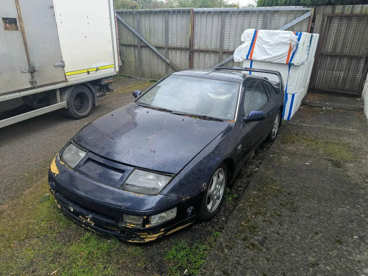 Nissan nz300 - Image 1