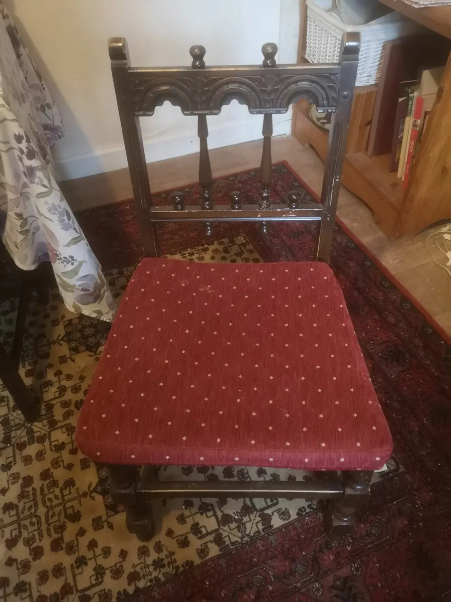 Dining Room Table and Chairs - Image 4