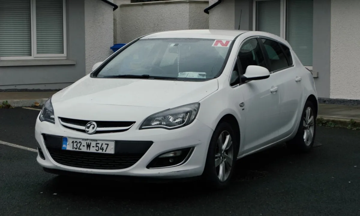 Vauxhall Astra 2013 SRI 1.4L (PRICE NEGOTIABLE!!!) - Image 1