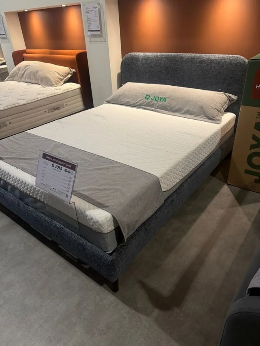 mattress (shop floor model) king 5 foot - Image 1
