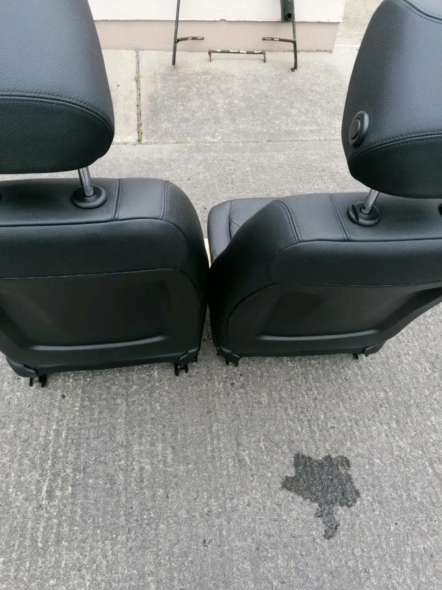BMW 320d front Leather seats - Image 2