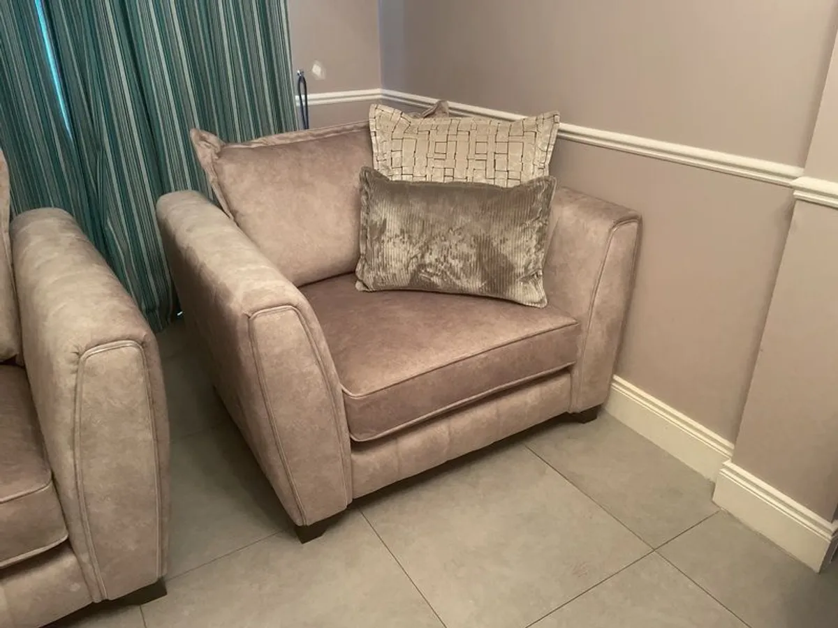 Armchairs X 2 - Image 4