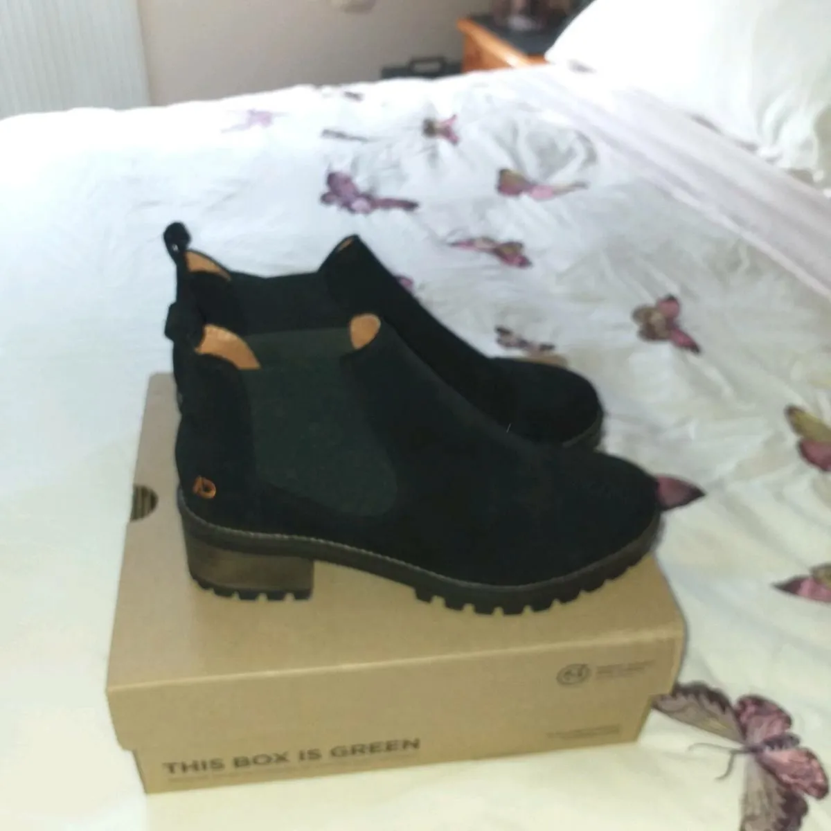 Ladies  boots - Image 2