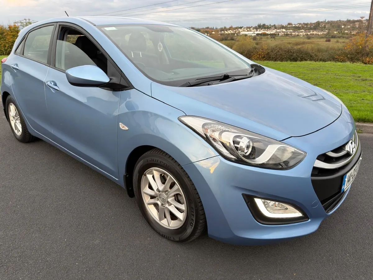V Low Mileage 2014 Hyundai i30 1.4 Petrol - Image 1