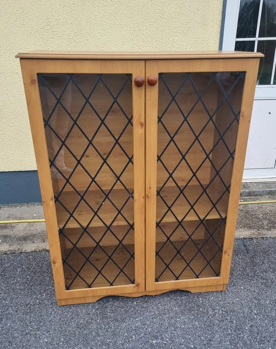 Display cabinet - Image 1