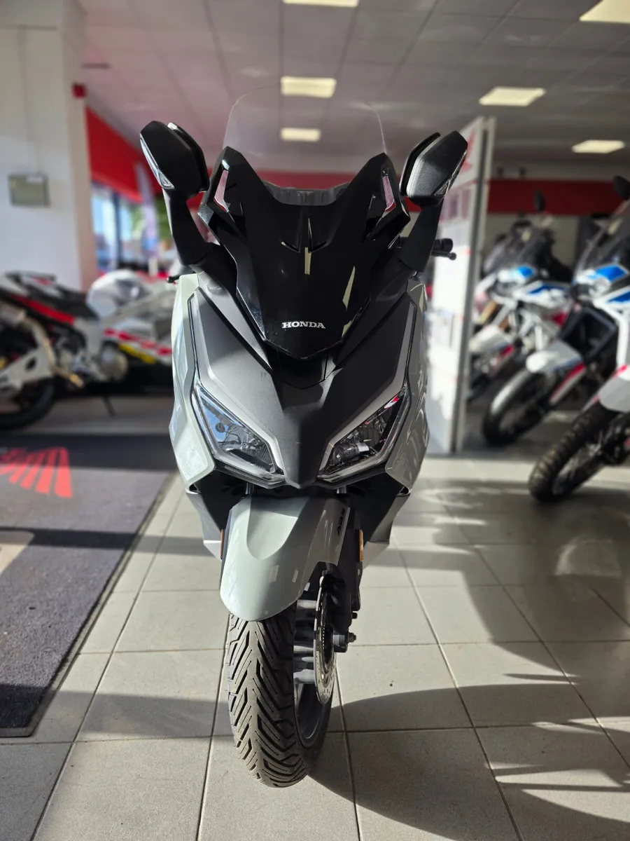 Honda NSS350 Forza - Image 3
