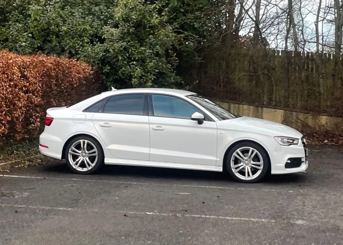 Audi A3 2015 - Image 4