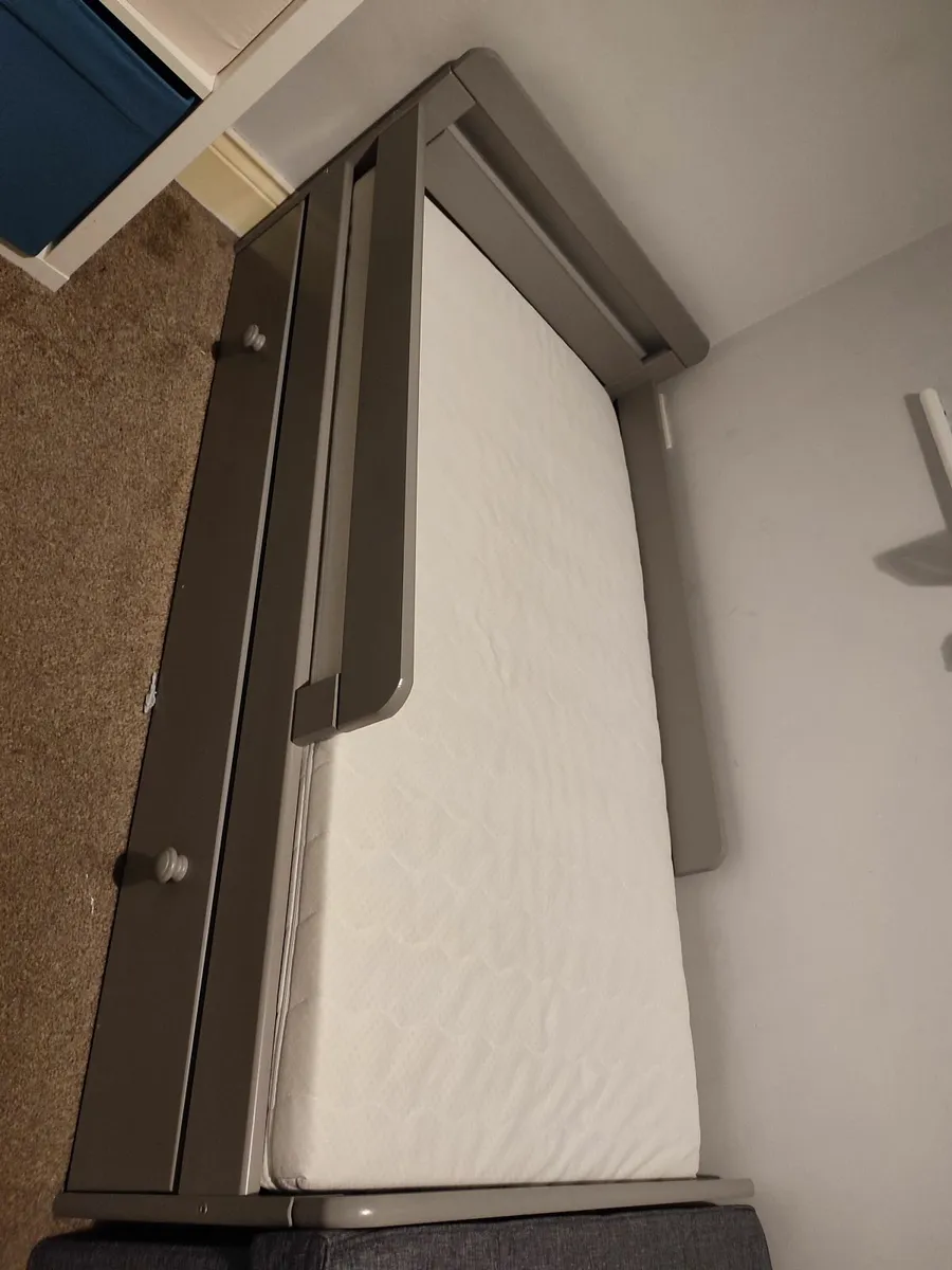 Children's bed - Image 3