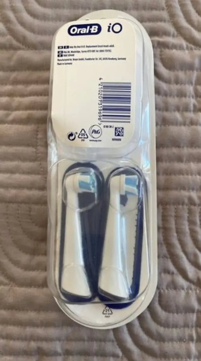 Oral-B iO Refills - electric toothbrush - Image 1