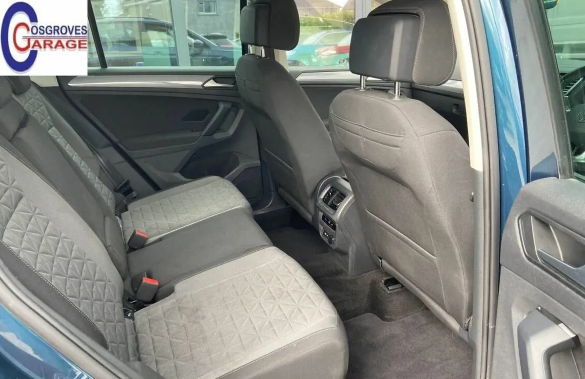 2022 Volkswagen Tiguan - Image 4