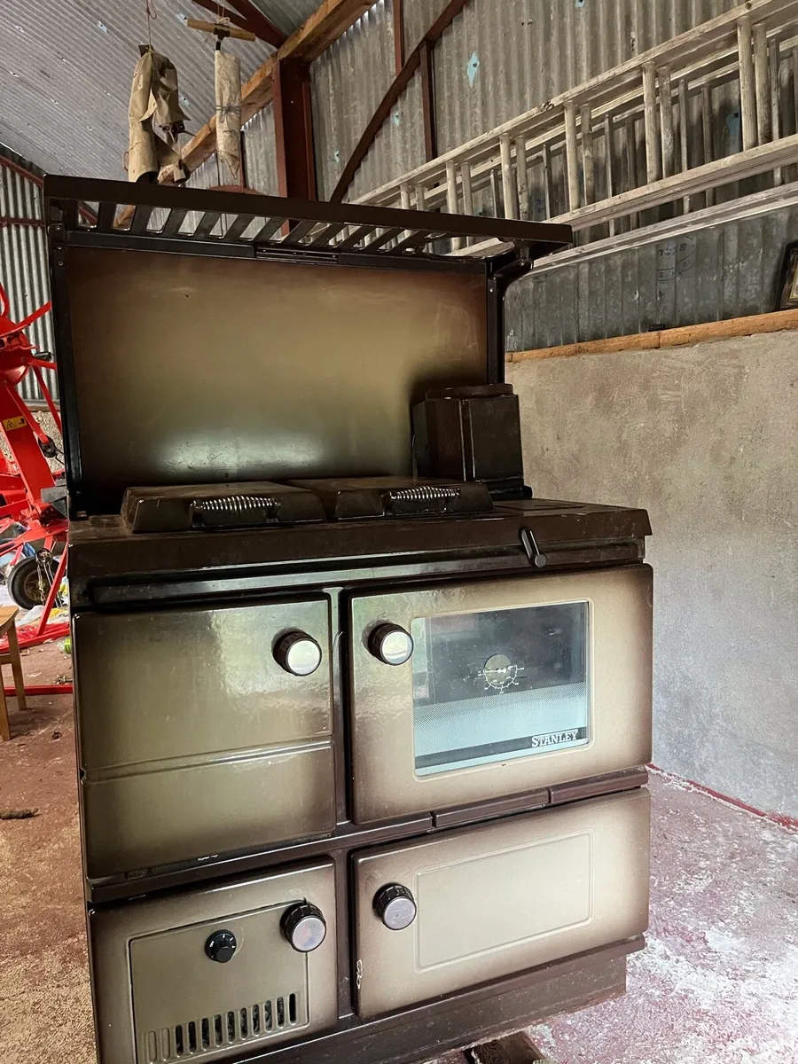 Stanley Oil Stove - Image 3