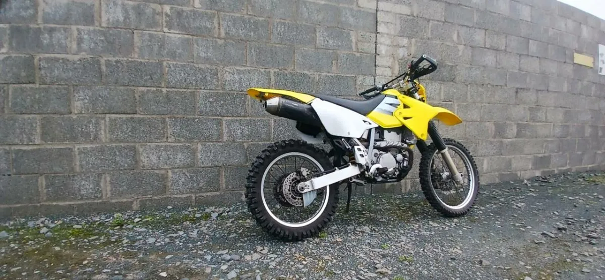 SUZUKI DRZ 400 enduro of ROAD - Image 2
