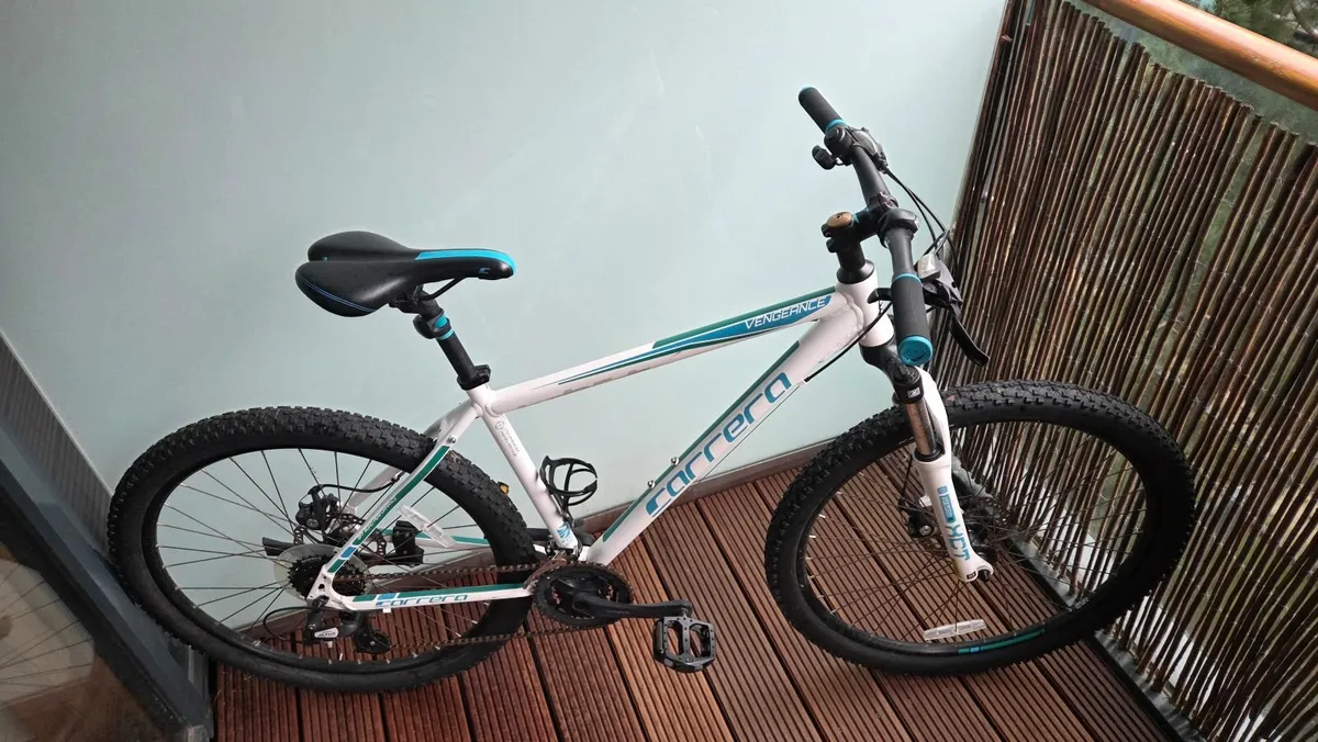 Carrera Vengeance bike - Image 2